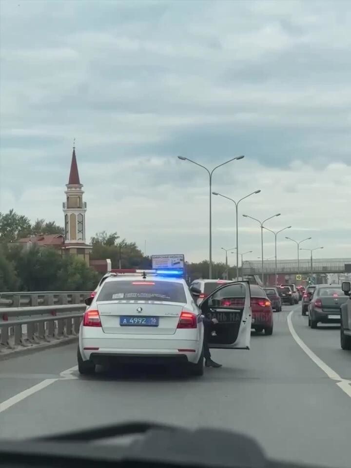Тут уже родителями в школу не обойдёшься