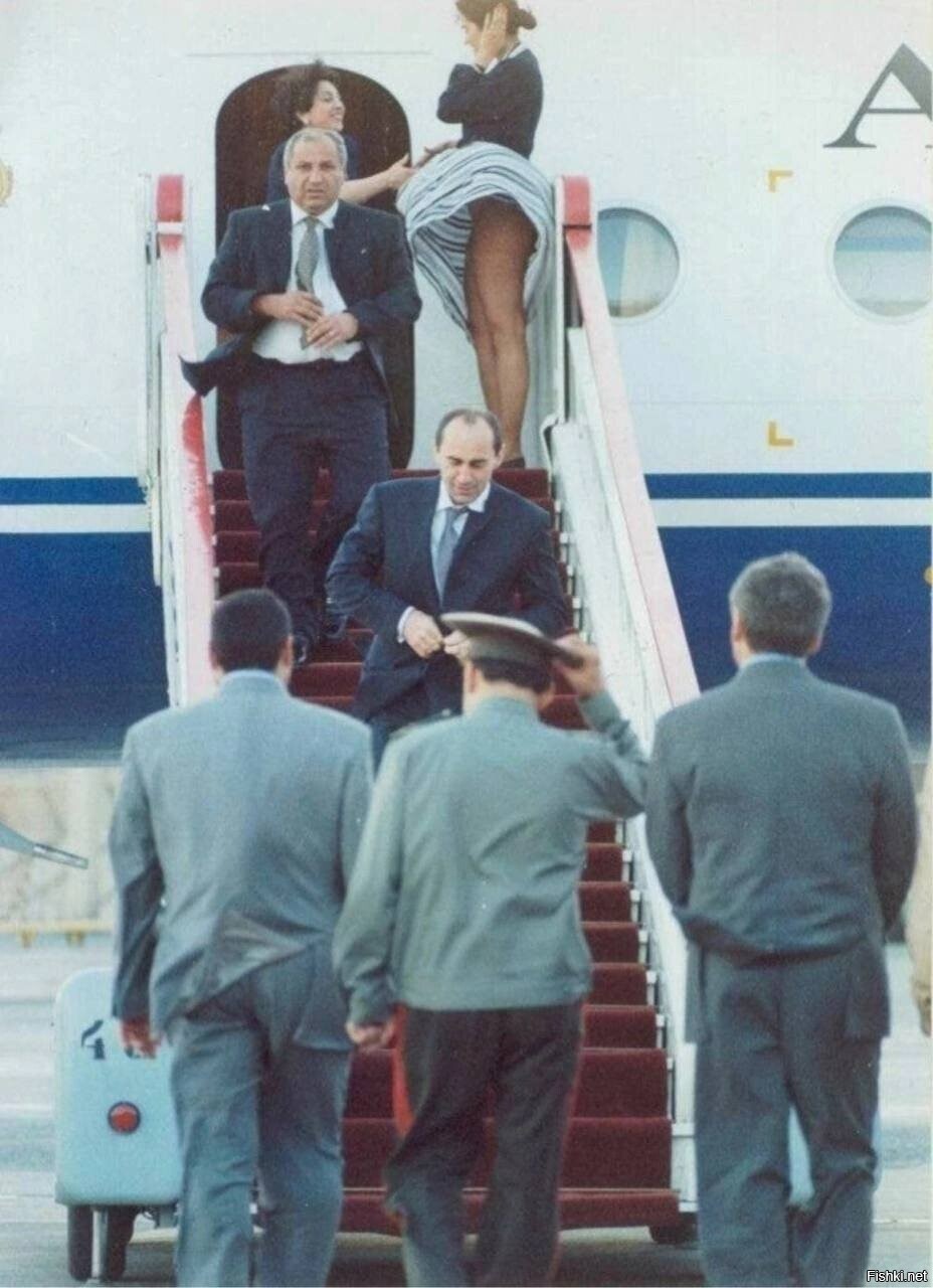Армянский фотограф Акоп Берберян сделал этот  снимок  в 1999 году, в аэропорт...