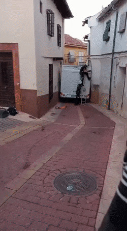 Не рассчитали габариты