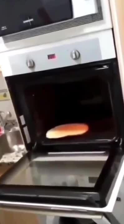 Когда мамы дома нет, а жрать хочется