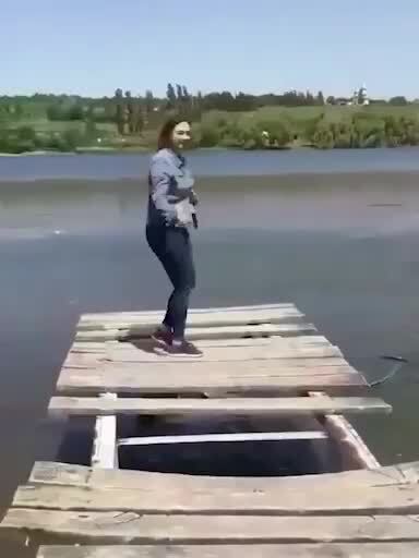 У меня от таких видео уже автоматически в голове звуки из Марио воспроизводятся