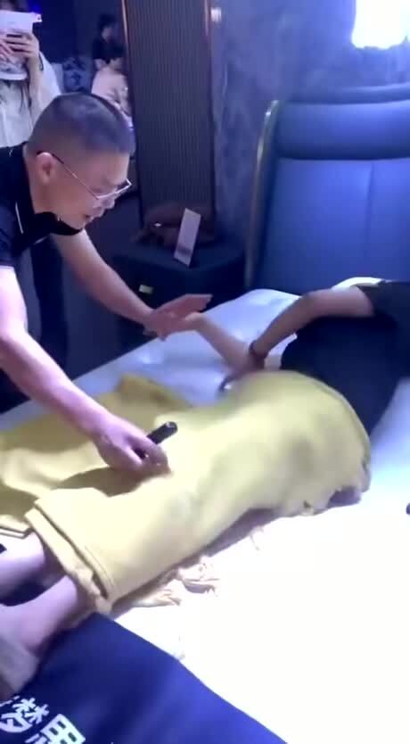 Подпрыгивающая кровать — новое изобретение в Китае, призванное «помочь» парам