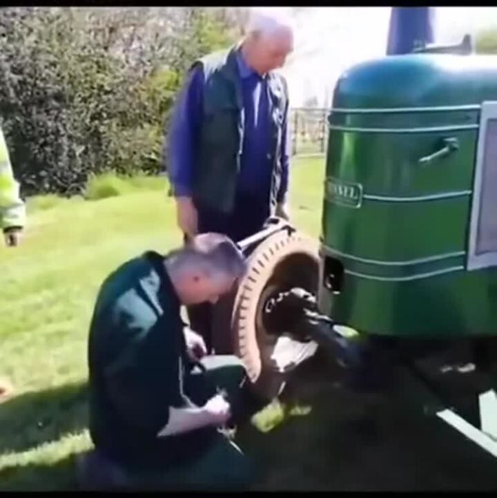 Без аккумулятора и стартера