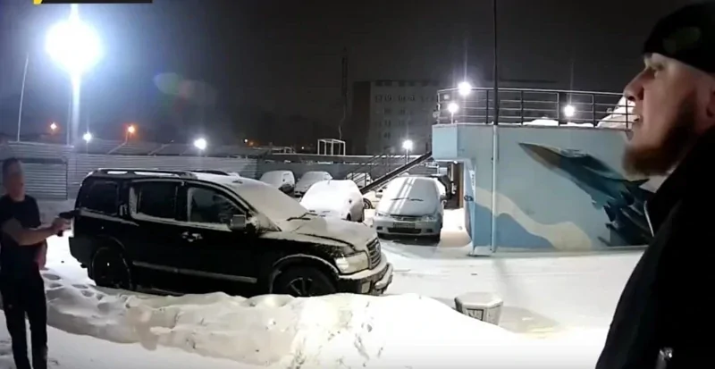 «Убери свой ствол»: новосибирец размахивал пистолетом во дворе
