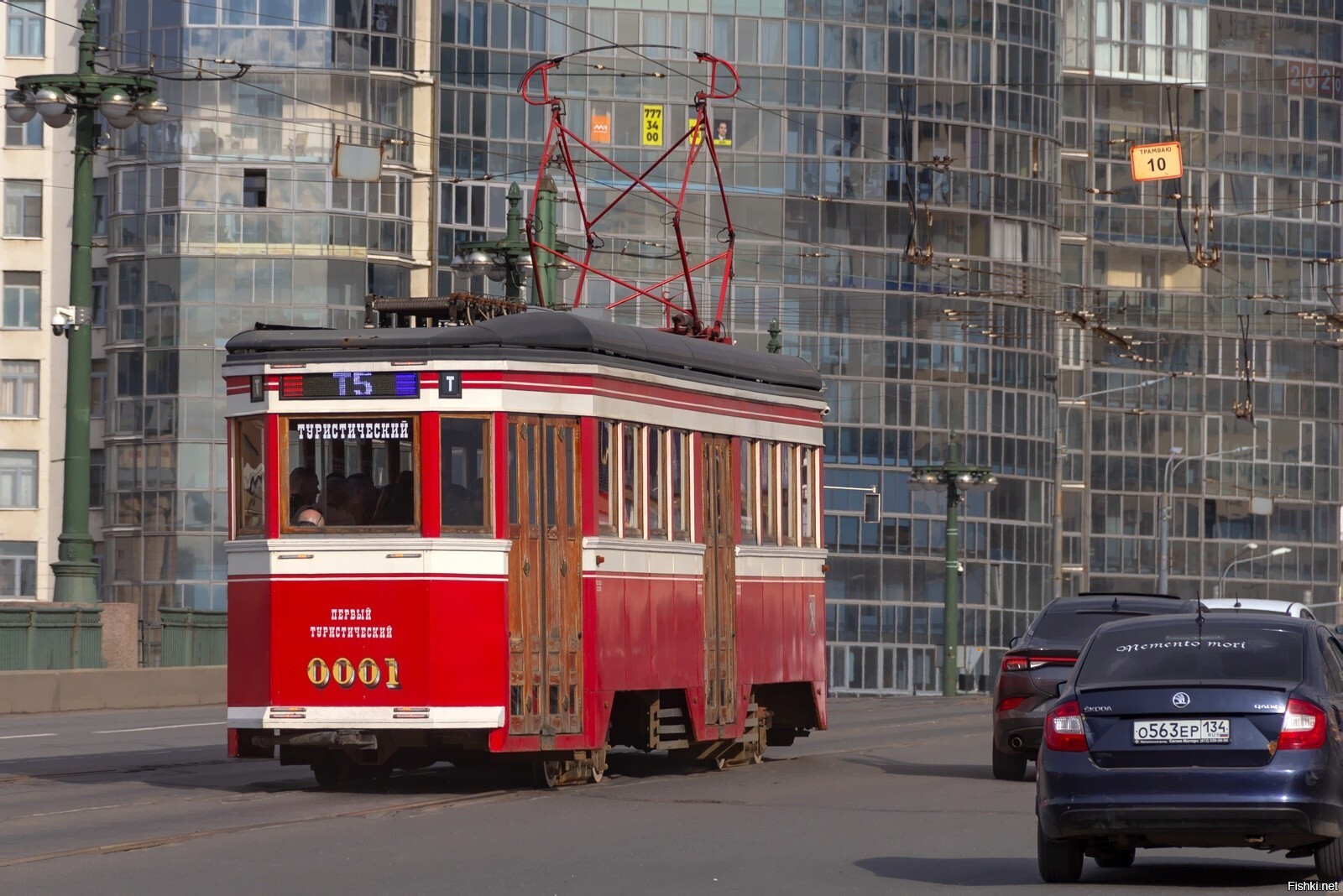 Трамвай ЛМ-99/33 #0001, Финляндский мост, Санкт-Петербург