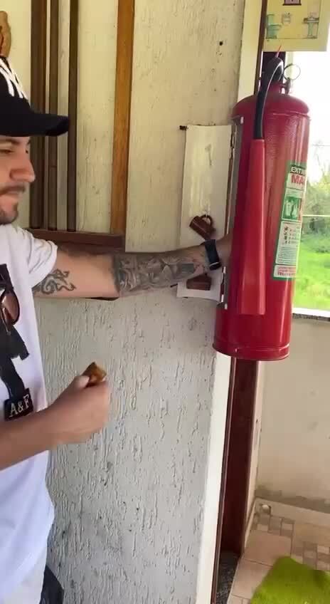 Тайник для заначки)