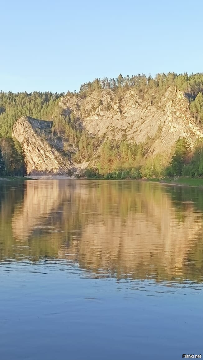 Семья одноклассников прислали фото со сплава, которые они дважды в год совершают
