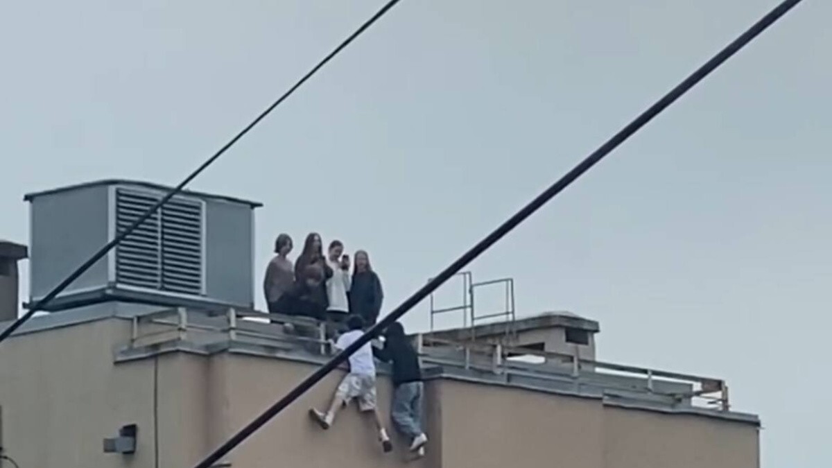 В Самаре подростки лазят по крышам и выполняют опасные трюки ради эффектных кадров