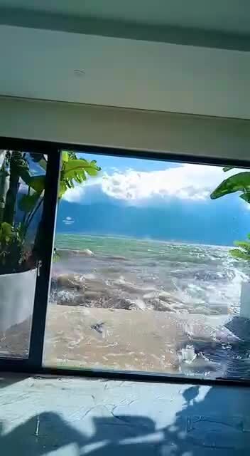 Не это я представлял, когда мне говорили, что в доме есть свой бассейн