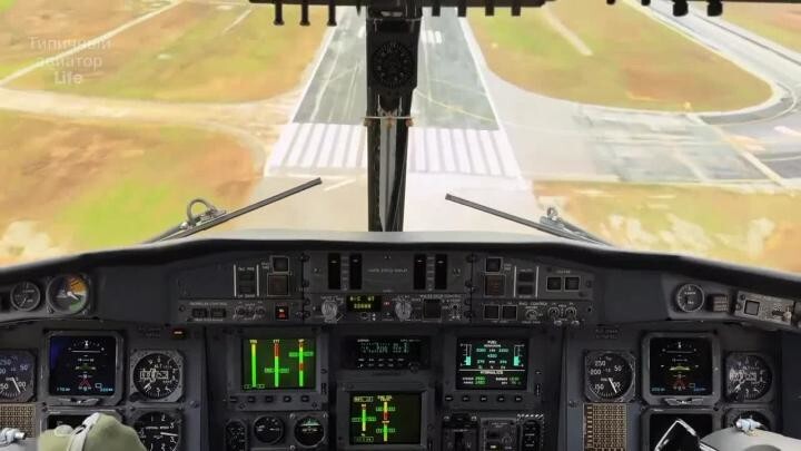Canadair CL-415 Крутой заход на посадку в Греции