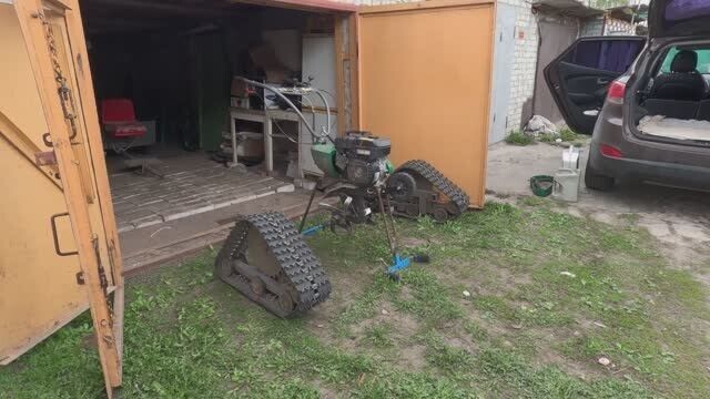 Весна (: , апрель