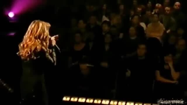 Lara Fabian   "Je Suis Malade"