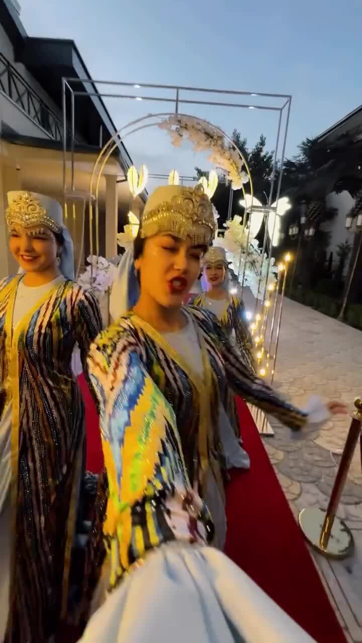 Девушки из Ташкента)