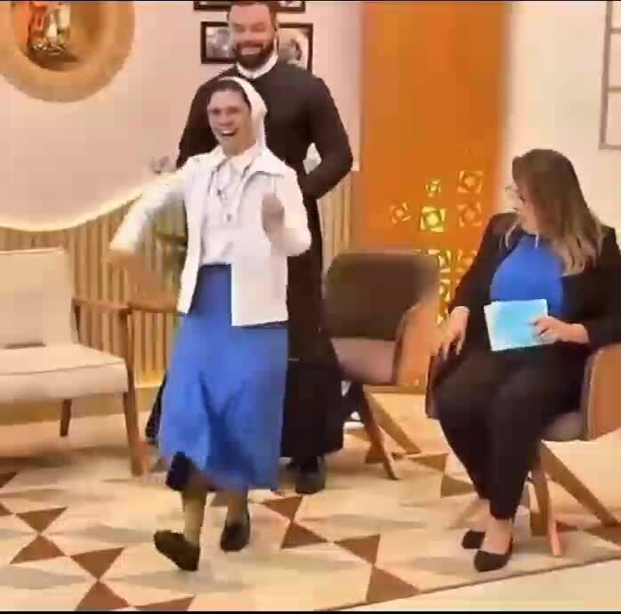 Вайб "Эх, говори, Москва, разговаривай, Расея