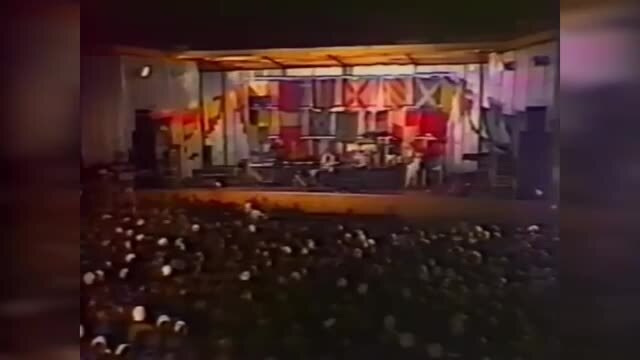 31 мая 1955 года родился Владимир Кузьмин