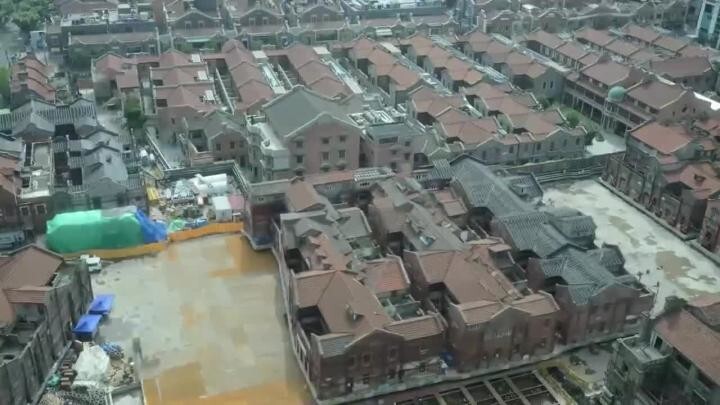 В Шанхае 432 робота передвинули район с общим весом построек 7500 тонн, чтобы...