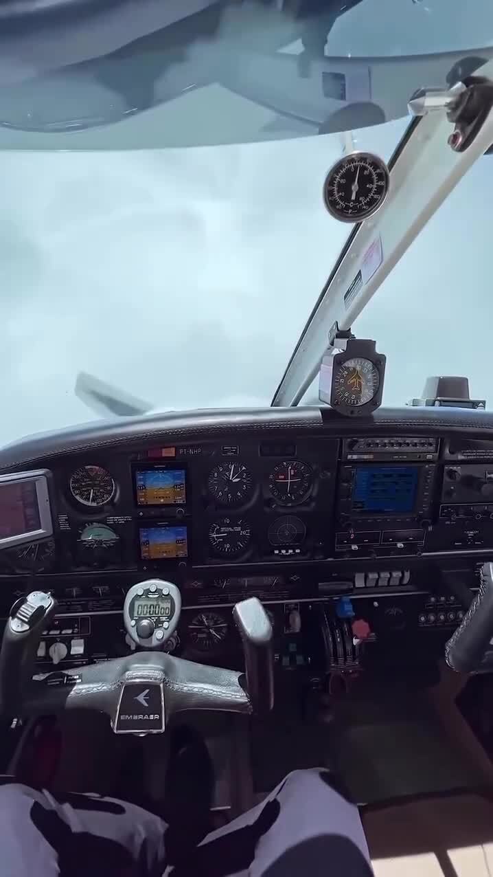Сквозь облака