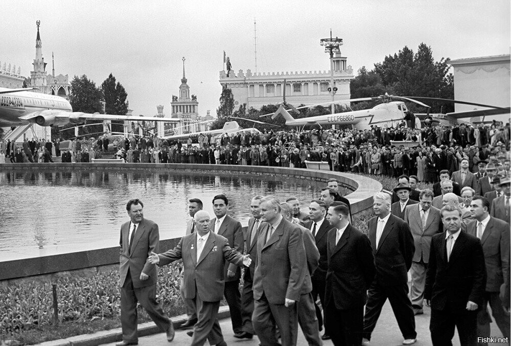 16 июня 1959 года в Москве открылась для посетителей постоянно действующая Вы...