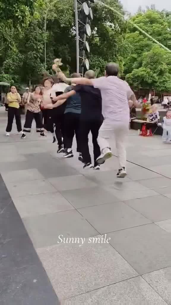В Китае по спортивному всё