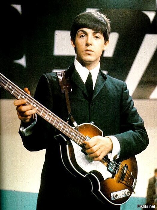 18 июня 1942 года родился Paul McCartney