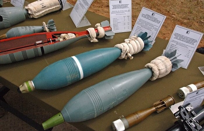 Что это такое привязывают к миномётным снарядам перед стрельбой?