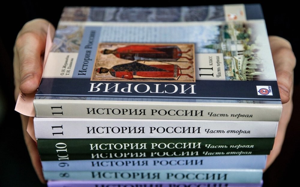 "Всё что угодно", кроме правды