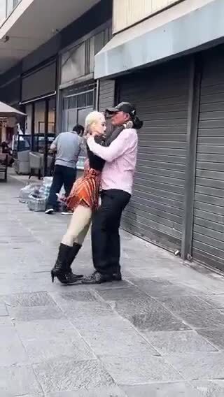 Дутые танцы
