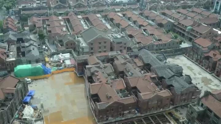 В Шанхае робошагоходы передвинули жилой комплекс в 7500 тонн