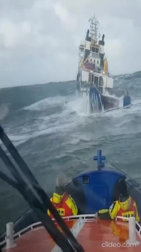 Море,шторм