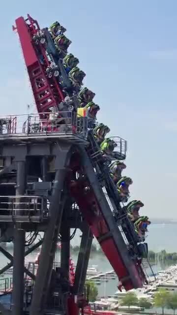 Страшный аттракцион