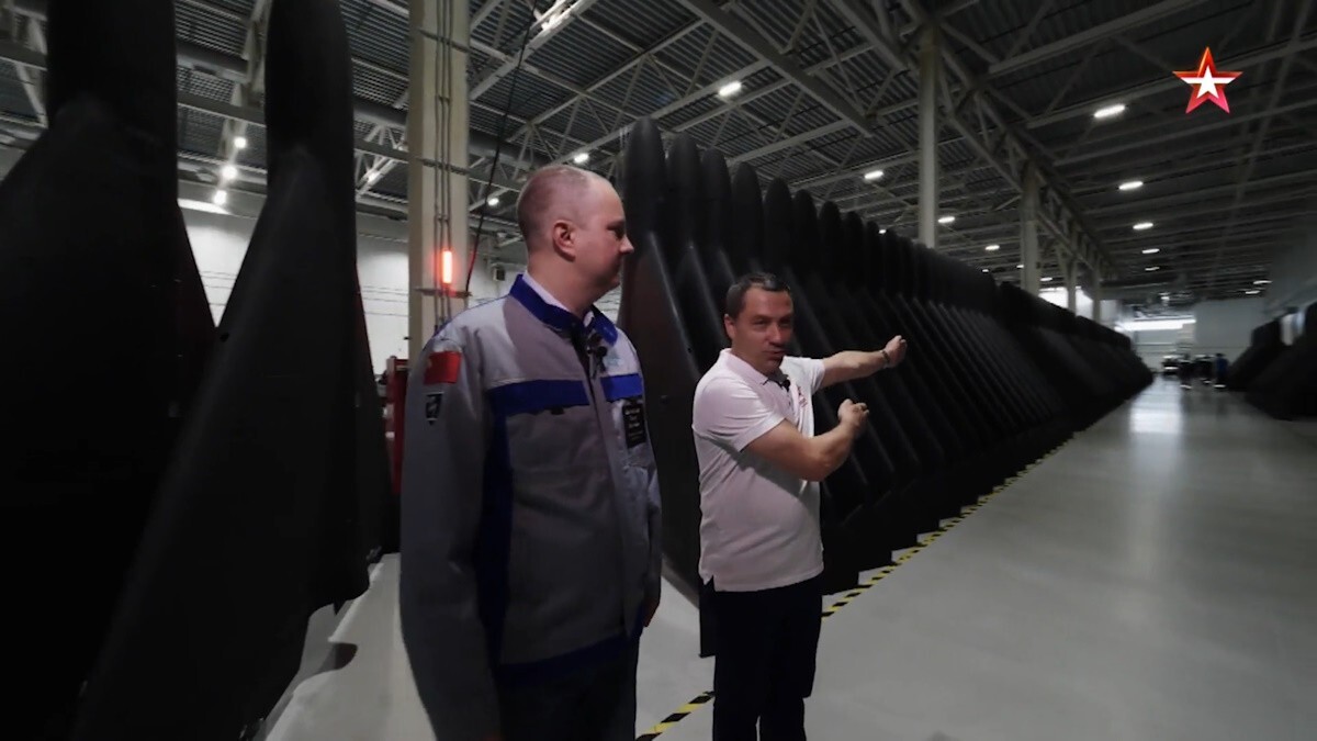 Десятки тысяч гераней, или зачем журналистов пустили на секретный завод