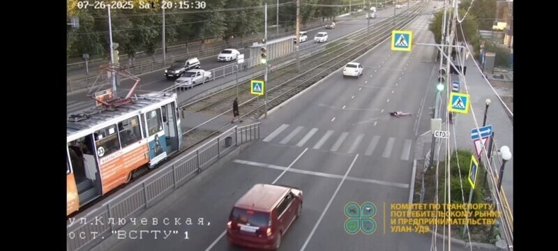 А как уверенно перебегала! ДТП в Улан-Удэ
