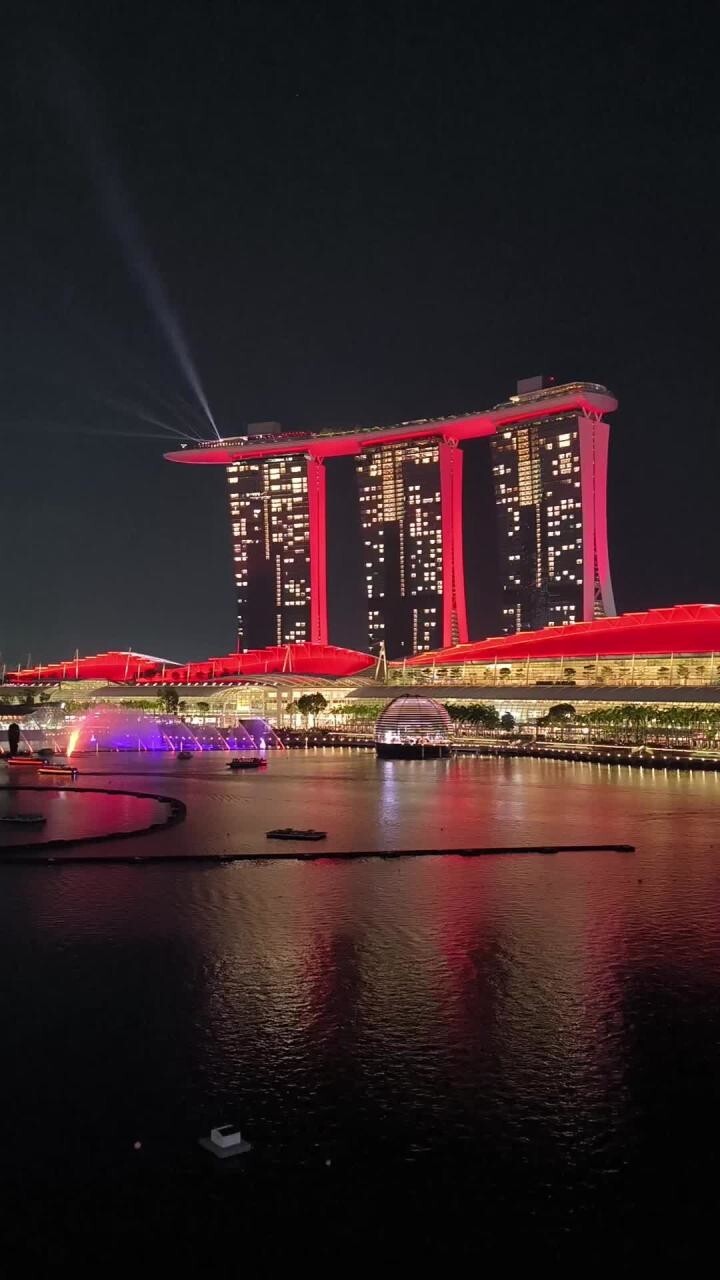 Вид на гавань и отель Marina Bay Sands Singapore