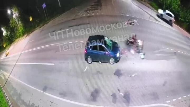 В Новомосковске водитель иномарки сбил трёх несовершеннолетних питбайкеров