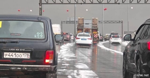 В Питере выпал первый снег