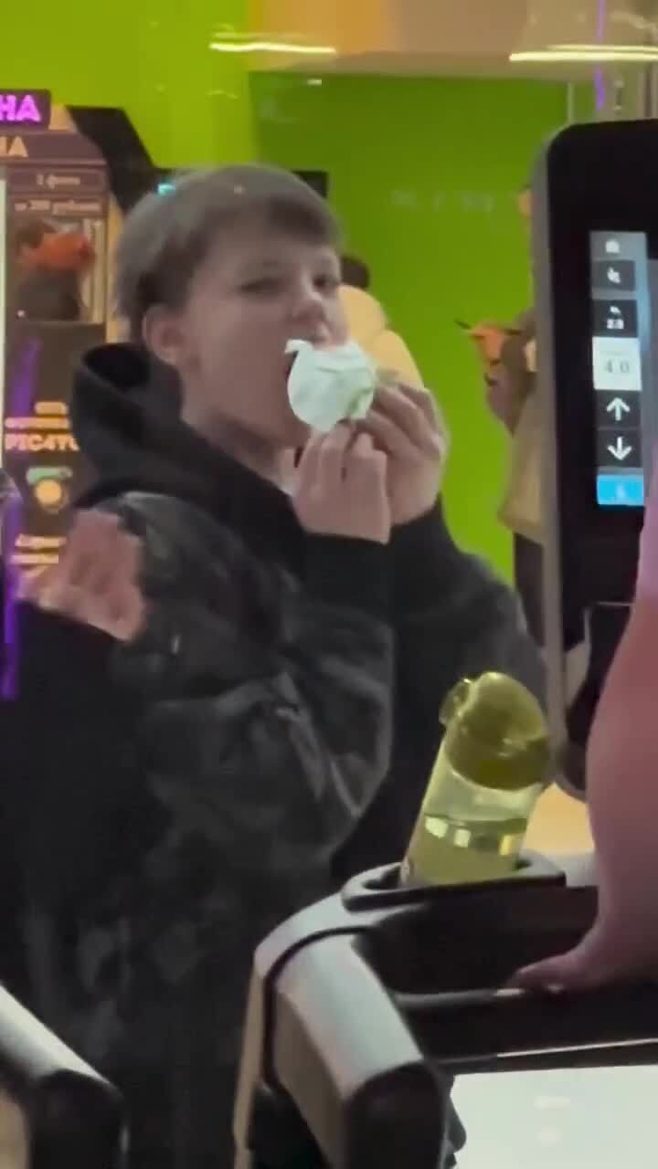 Засранец=)))