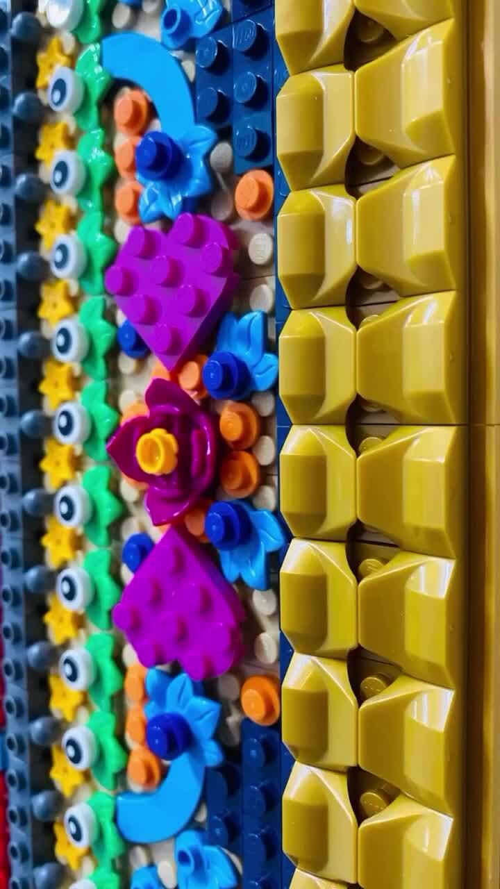 Ковёр из LEGO