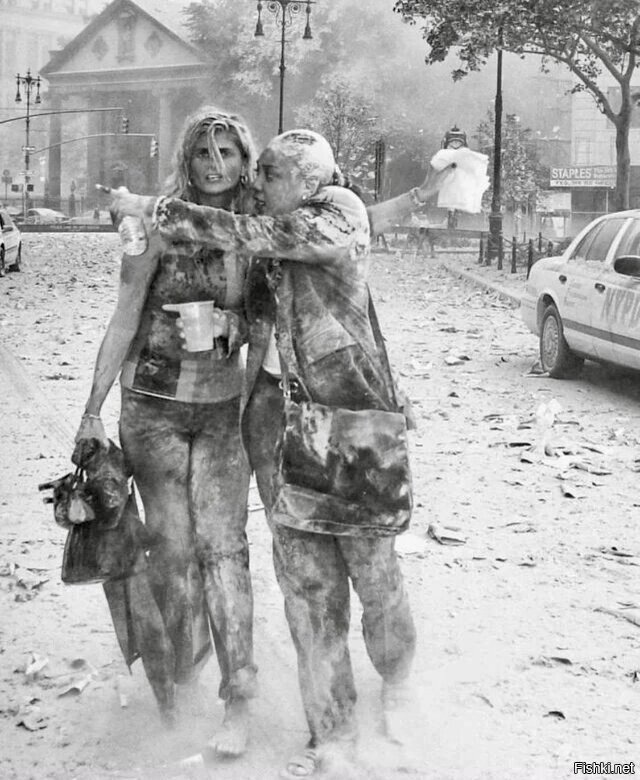 Выжившие 11 сентября 2001 года после попадания самолётов в Башни-Близнецы