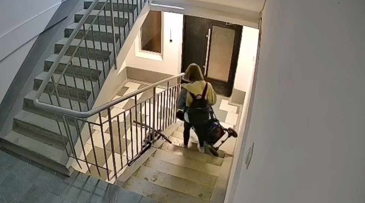 Неадекватное поведение молодой матери