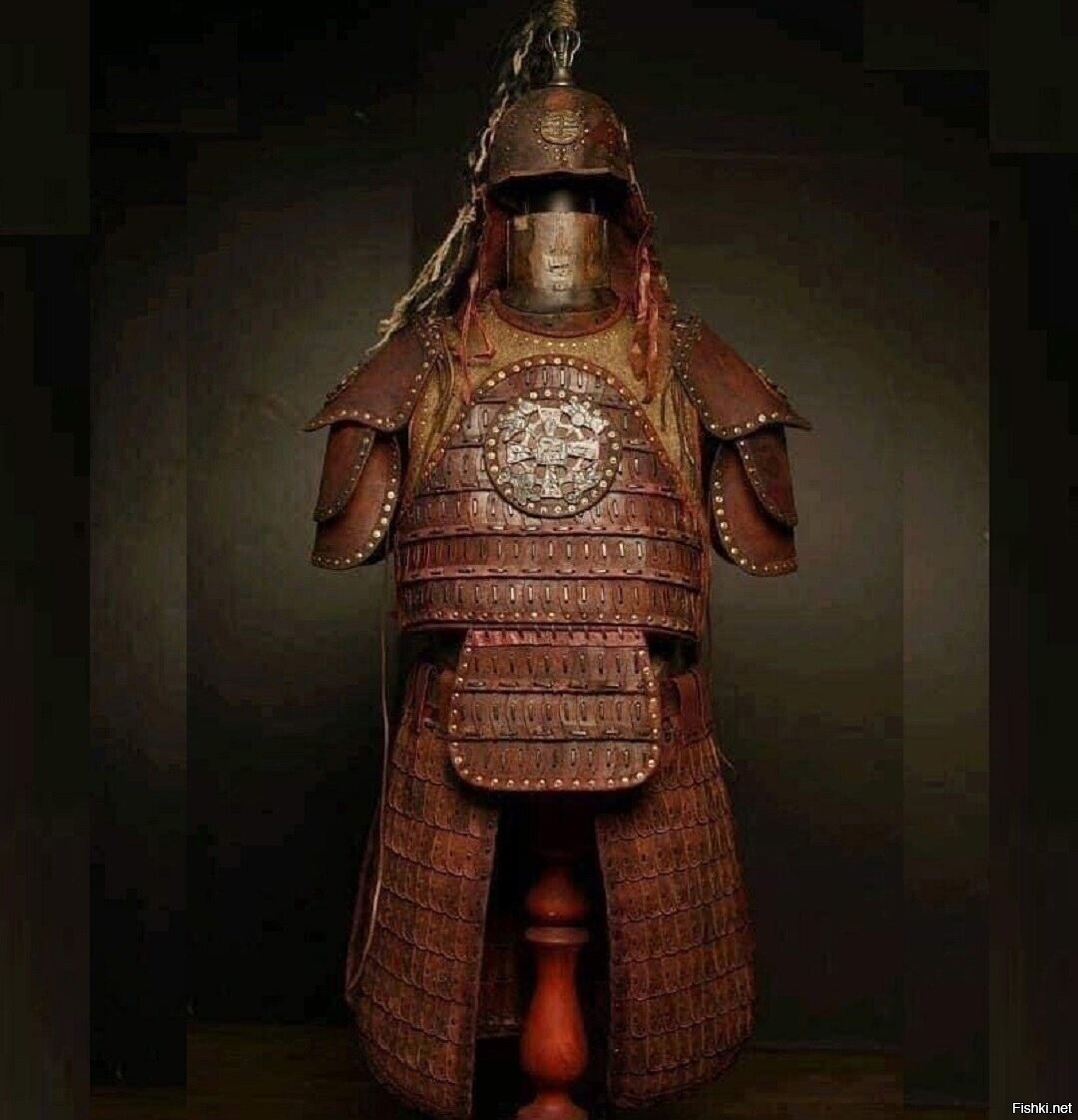 ”Когда Чингисхан осадил Бухару, он не смог взять его с налёту штурмом, поэтом...