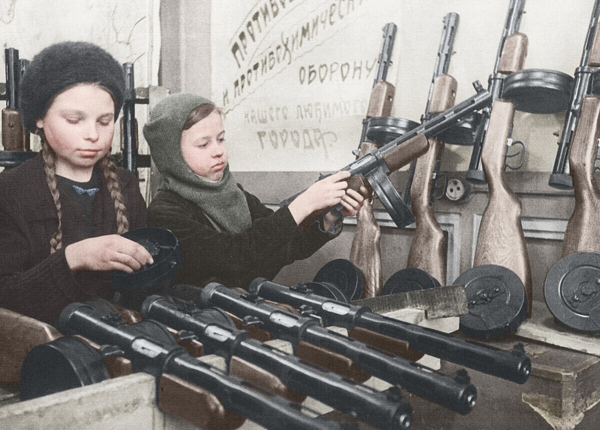 Маленькие герои труда