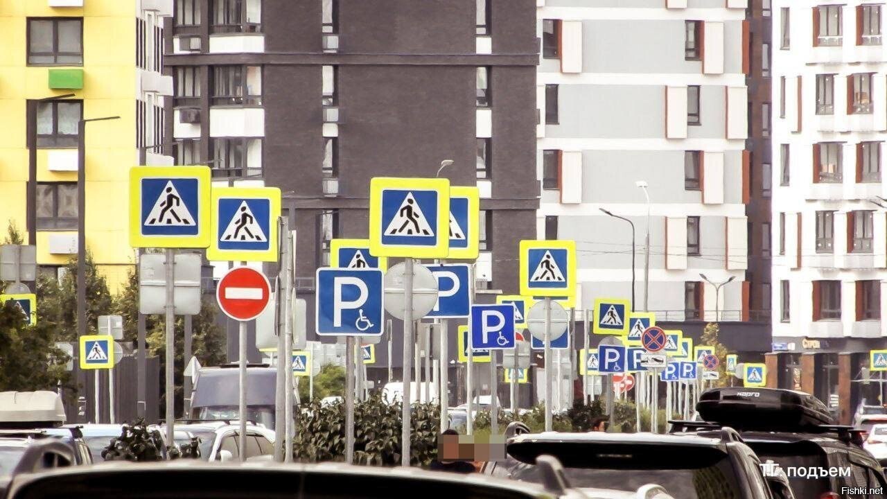 Нам тут прислали очередную вариацию на тему, как сумасшедшим выдали коробку с...