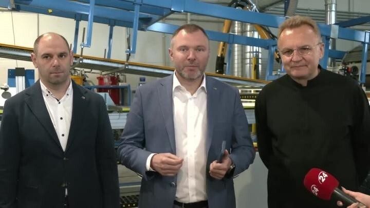 Пусть и дальше продолжает работу
