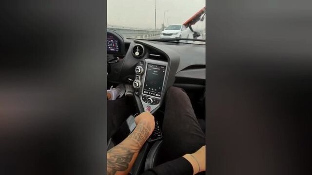Ростовский каскадер разбил свой McLaren на мокрой трассе