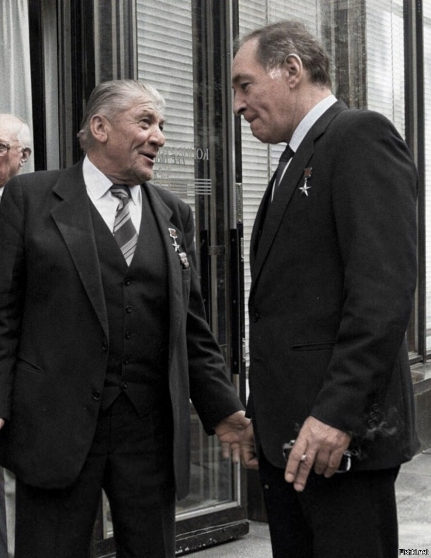 Николай Крючков и Вячеслав Тихонов