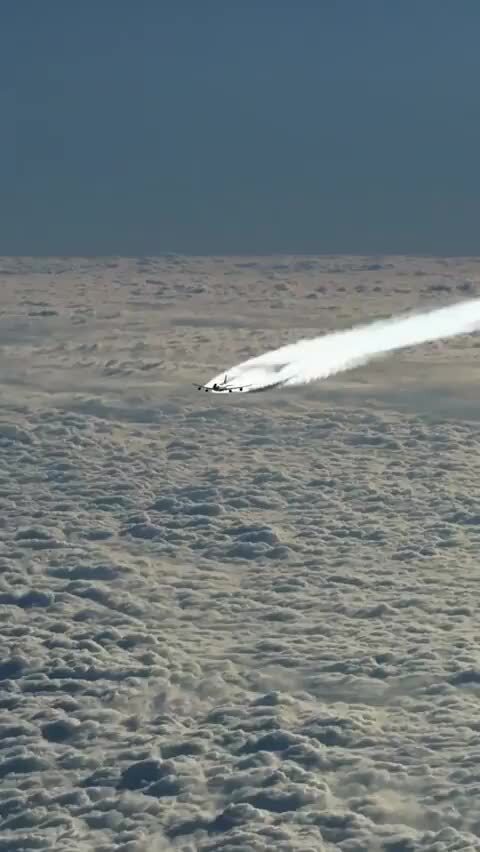 Самолёт Боинг 747 из кабины пилотов