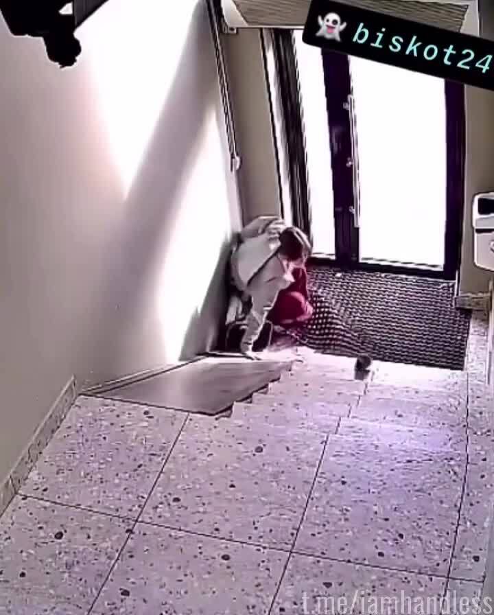 Чуть мышку не &quot;убила&quot; 