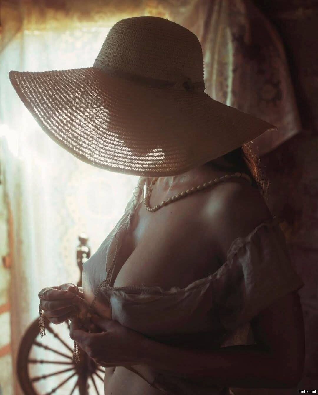 Дама в шляпе