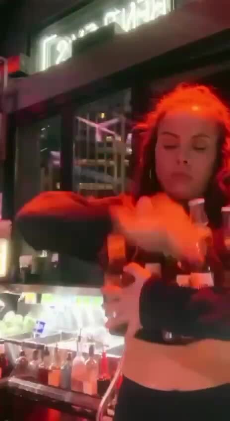 Такая способная девушка пропадает