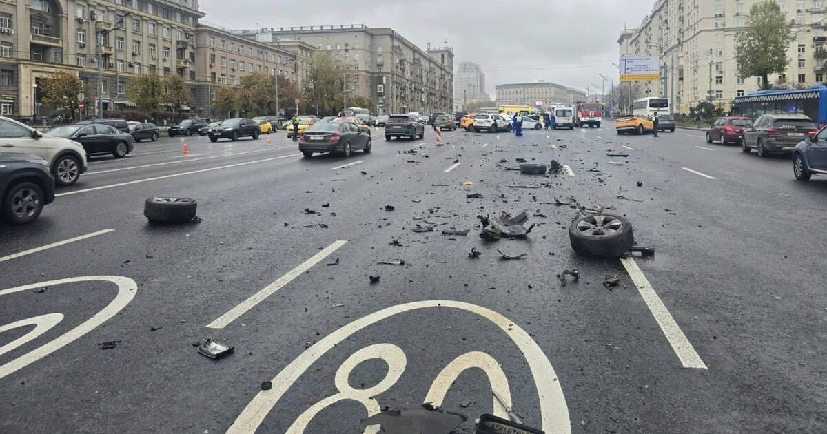ДТП в Москве "Момент столкновения четырех машин на Кутузовском проспекте"
